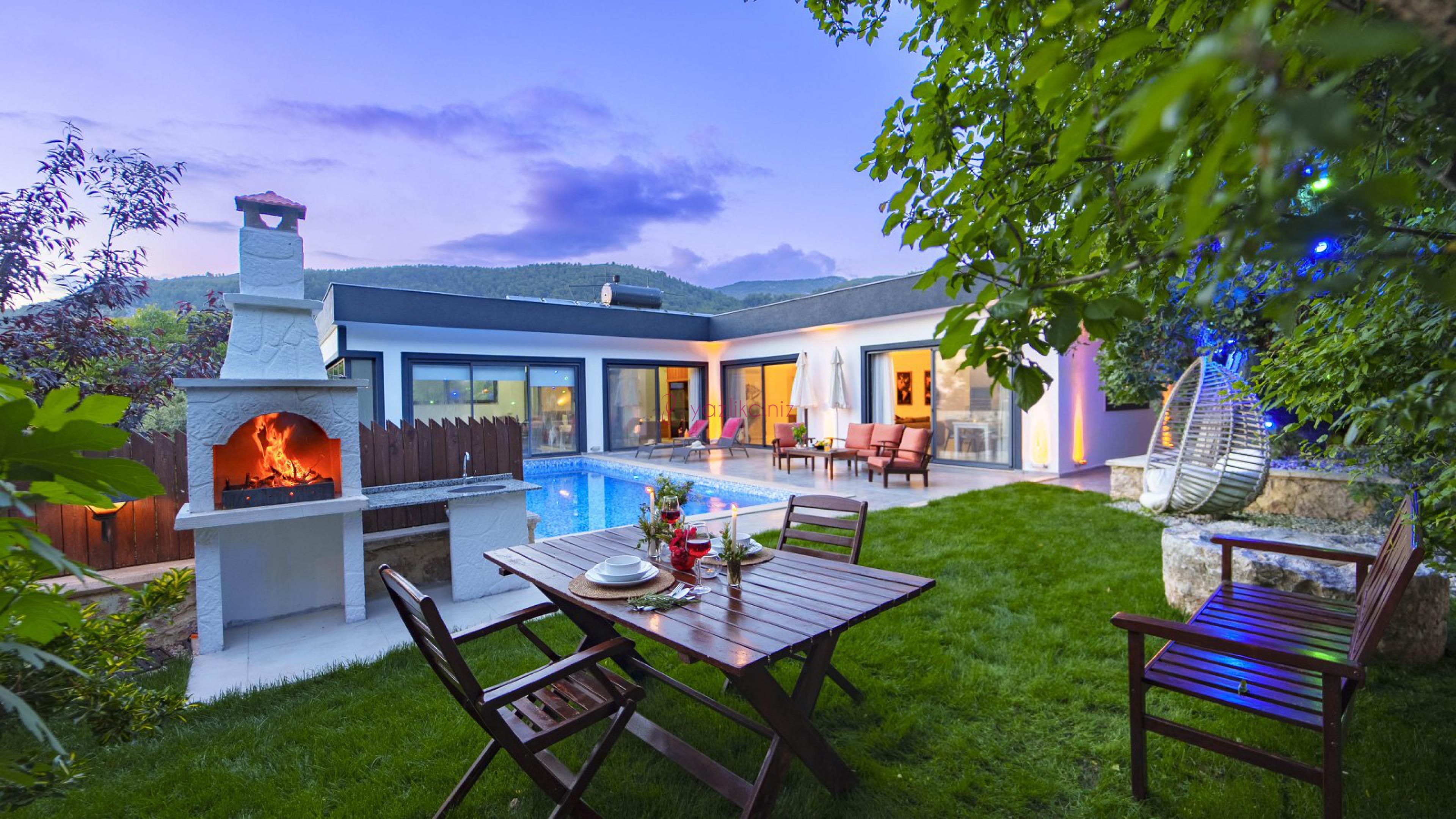 Villa Aqua