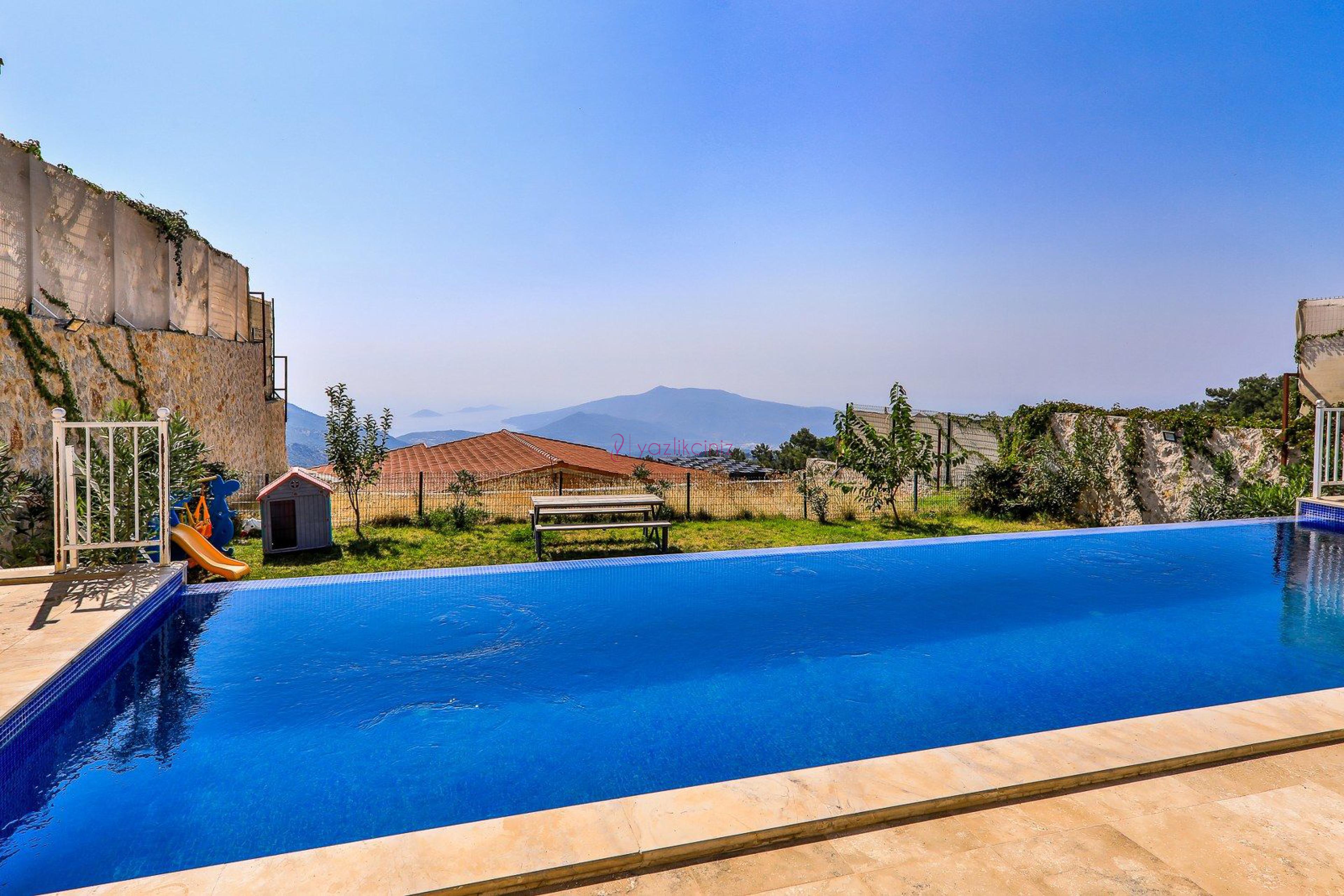 Villa Hira 2