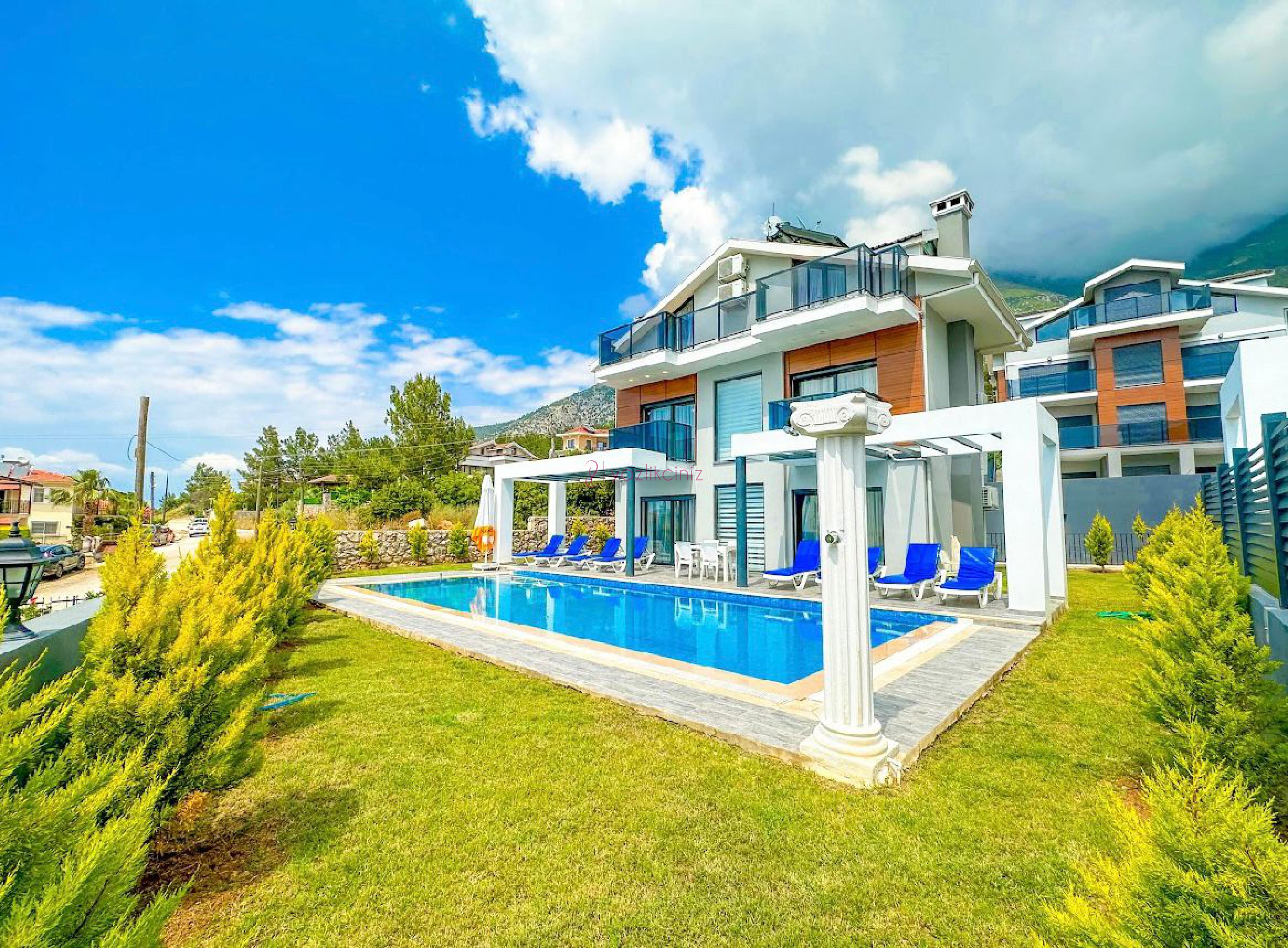Villa Lazuli