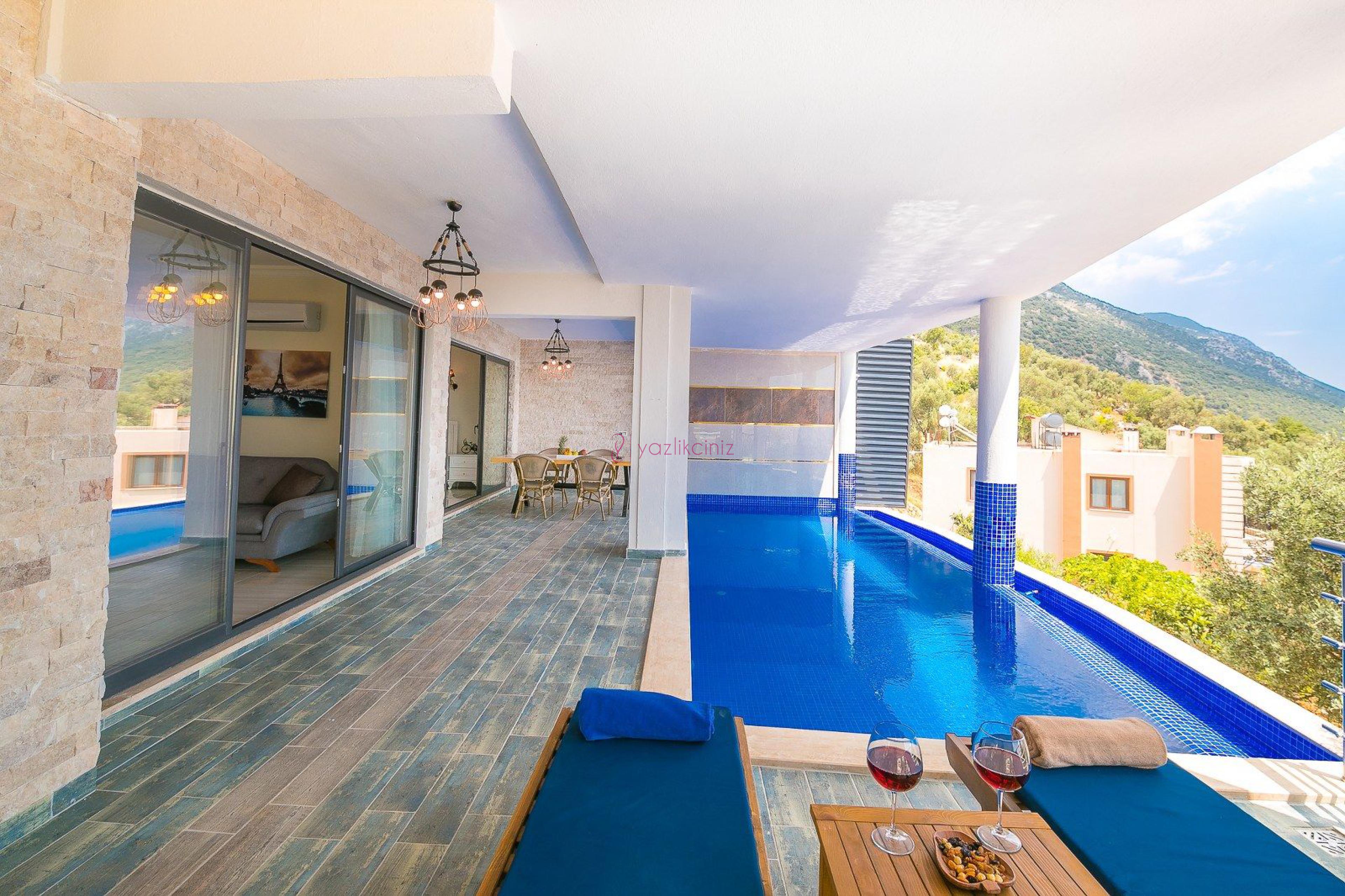 Villa Spring 