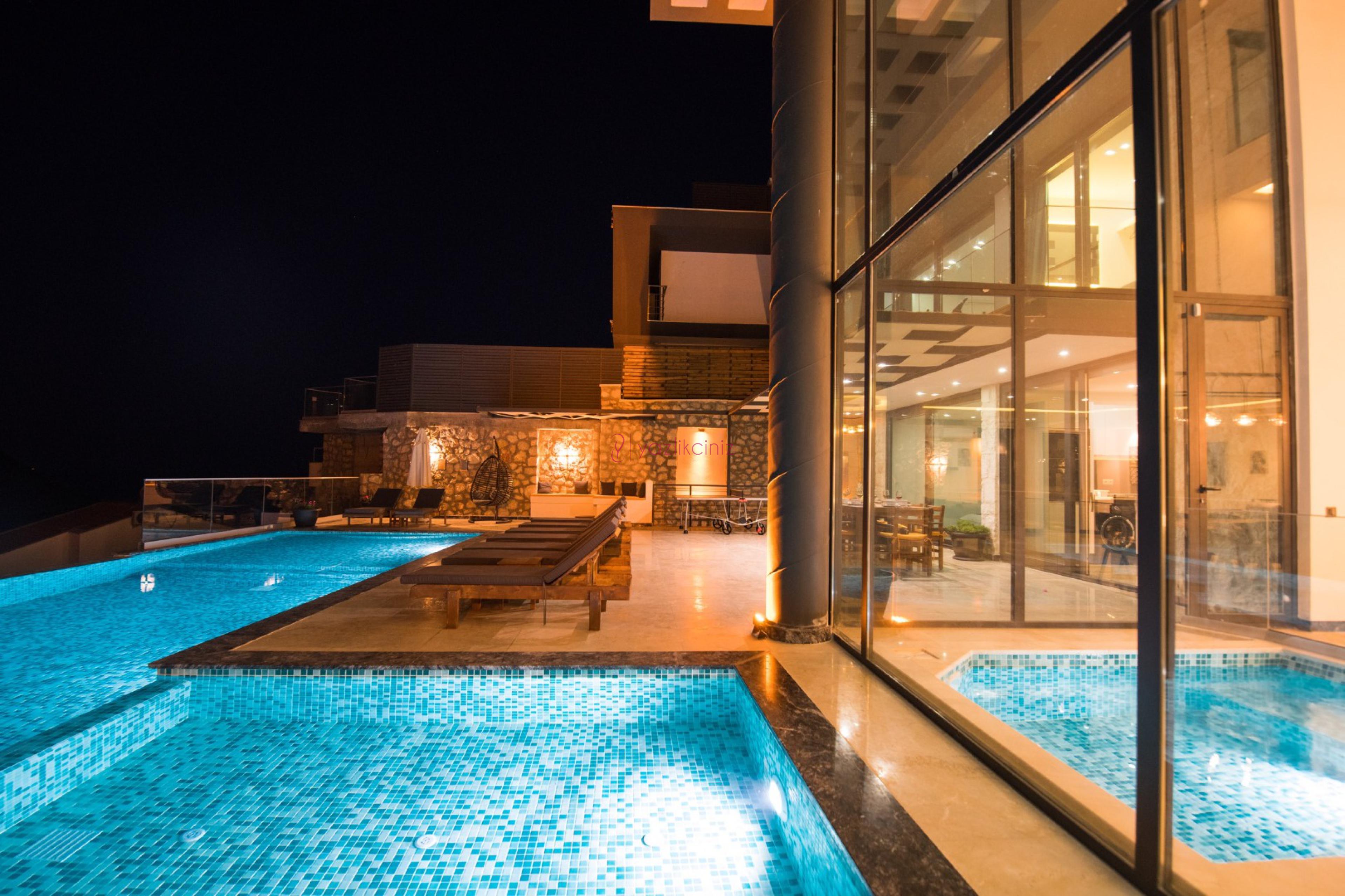 Villa Unlimited 2