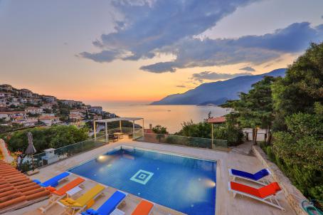 Kaş Villa Kiralama: Antalya Kaş Kiralık Villa