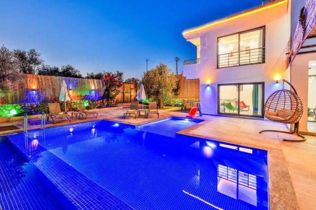 Villa Berrak Jakuzili Kiralık Villa