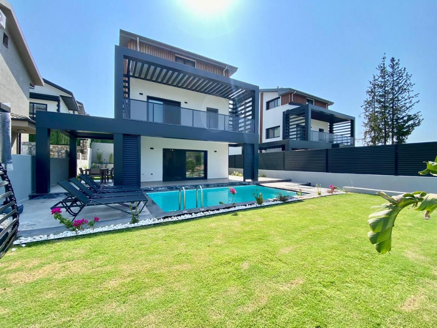 Villa Koral 2, Jakuzili, Genis Aileye Özel, 8 Kişi Kapasiteli Yazlikciniz