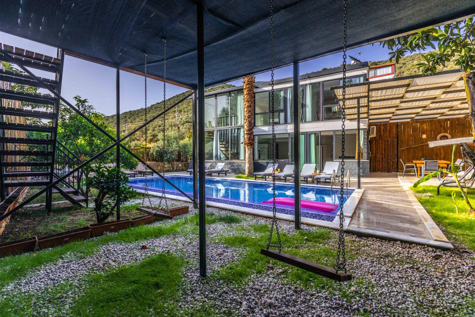 Villa Zülfiye, 8 Kisi Kapasiteli, Cift Jakuzili, Sauna, Oyun Odası, Sinema Odasi, Genis Aileye Özel, Kalkan, Yazlikciniz